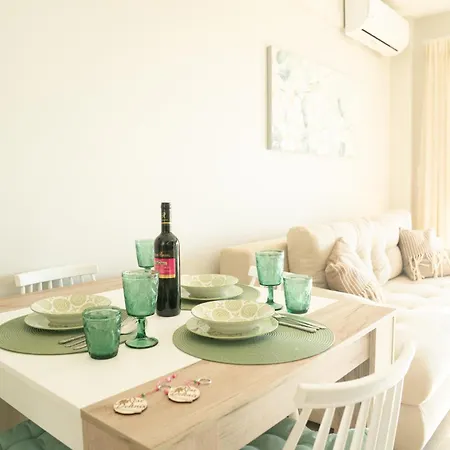 Rose & Dennis Luxury Apartmán Nikiana