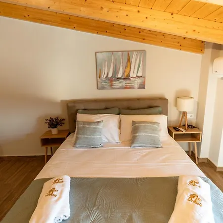 Rose & Dennis Luxury Appartement Nikiana